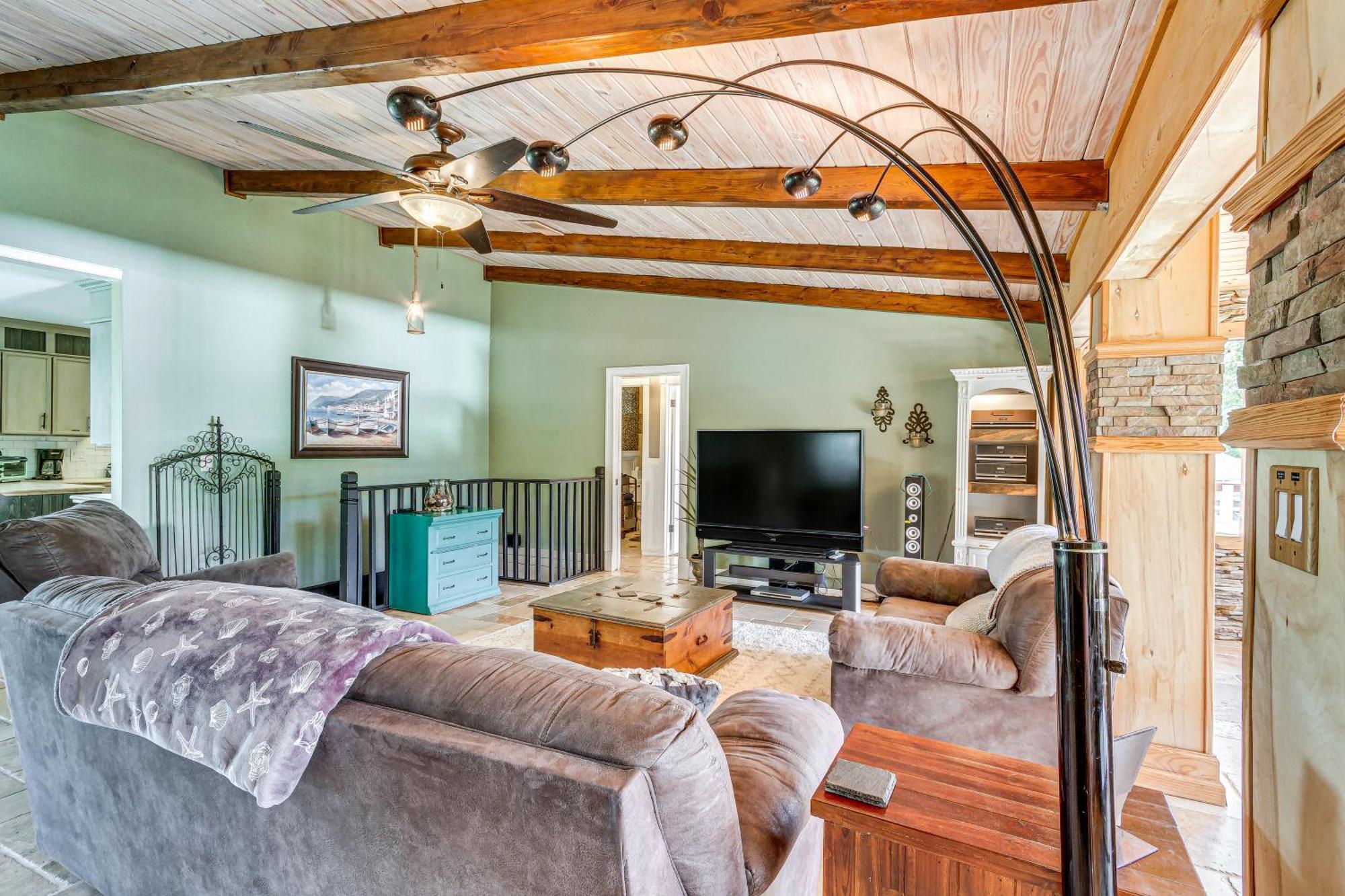 Unique Milton Home with Fire Pit, Dock&Grill! Extérieur photo